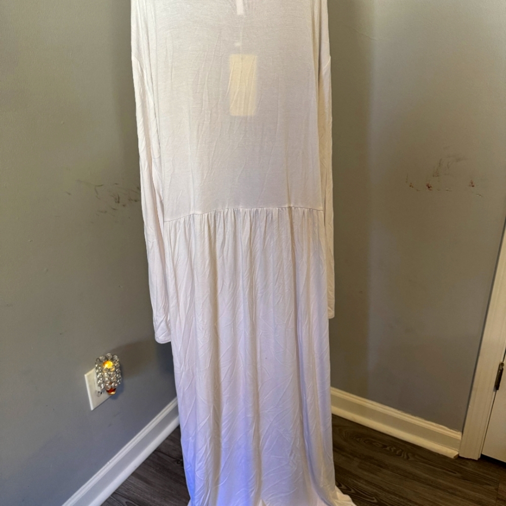 White long sleeve Knitted dress